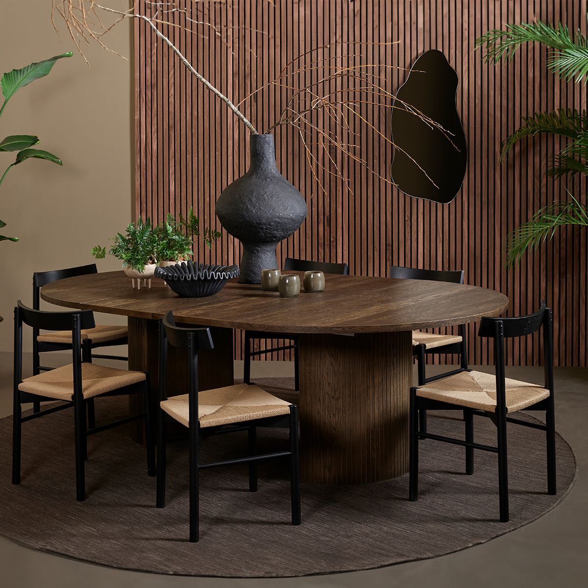 Sophisticate Spisebord 115cm Mocca med 1 stk ileggsplate