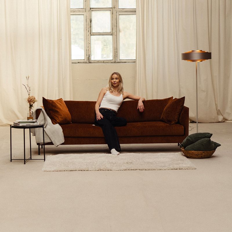 Amaya 3,5 seter sofa 232 cm med Fluff One | Loft tekstil