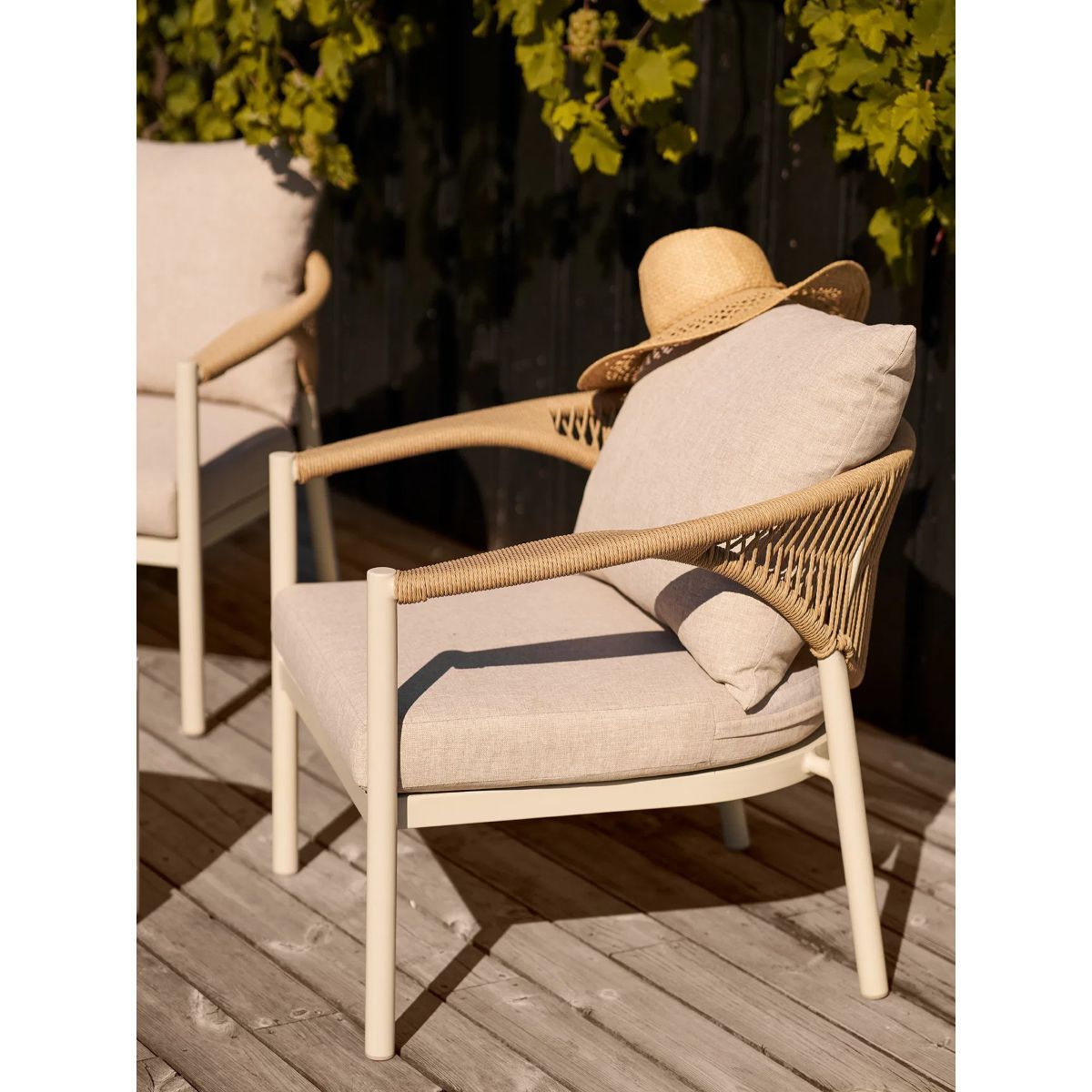 Abela Loungesett 2+1+1 - Aluminium & Kunstrotting | House Nordic