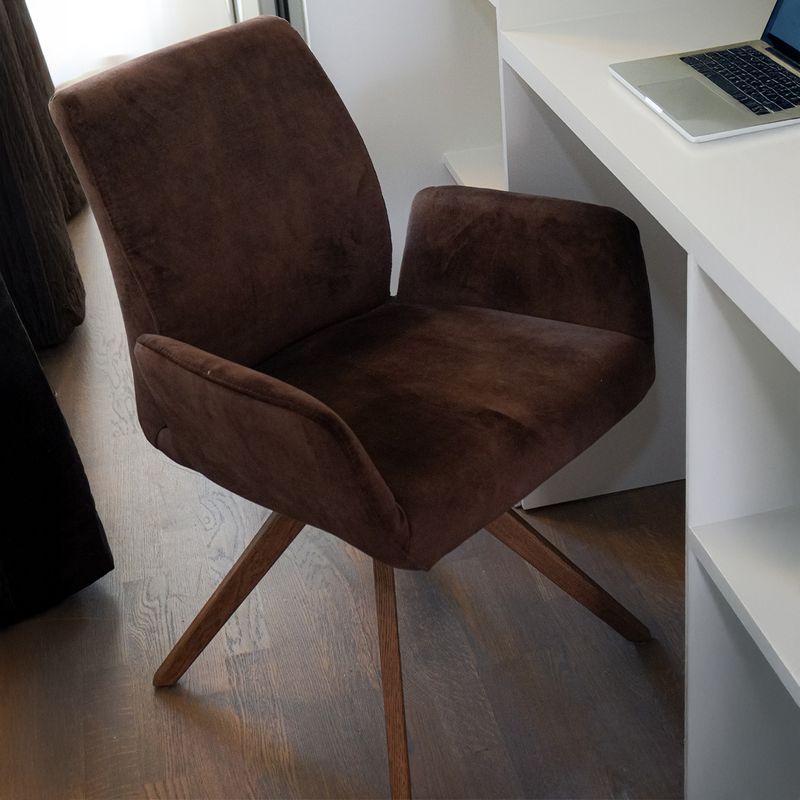 Abel Spisestol med ERGO og sving | Adore Velur